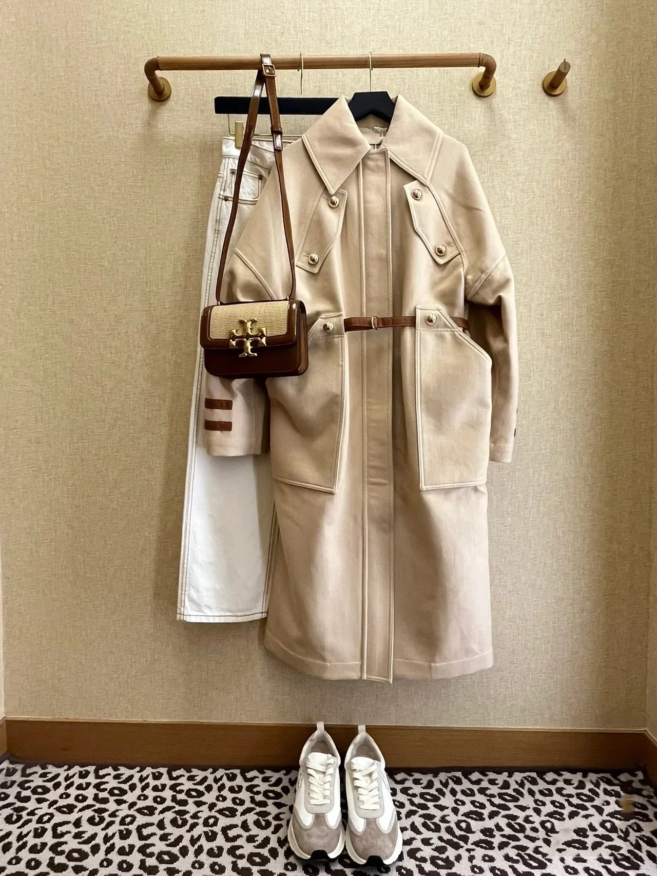 

2025 Spring New Trench Coat Women's Mid-Length Leather Belt Loose Slip Shoulder Sleeve High Quality Trench Coat Jacket