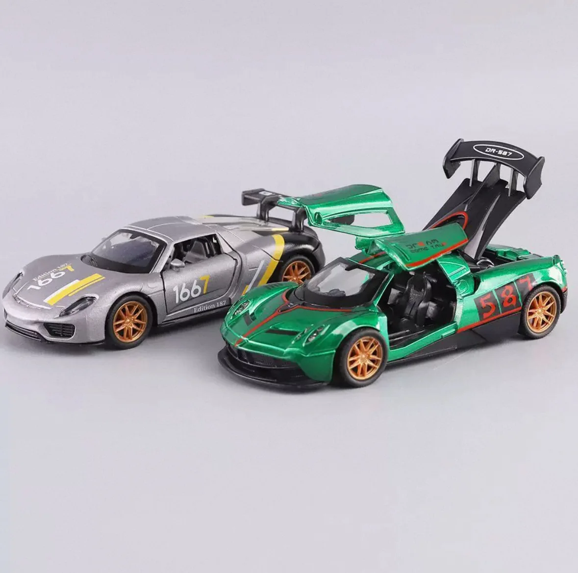 

[Boxed] 1:36 Alloy Racing Model Boy Three Doors Pull Back Graffiti Car Gift Wholesale Cross-border