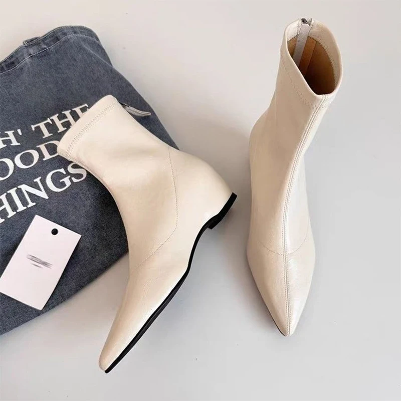 أشار تو النساء الشقق حذاء من الجلد مثير أحذية من الجلد 2025 الشتاء أنيقة البريدي تشيلسي الأحذية المشي الثلوج الأحذية Mujer Zapatos