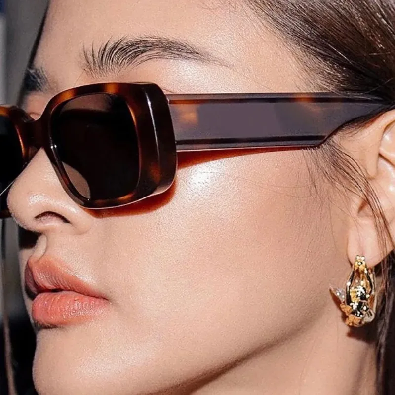 

European and American Fashion Small Frame Sunglasses for Men and Women Retro Oval Sunglasses Popular Jelly Colored Sunglasses