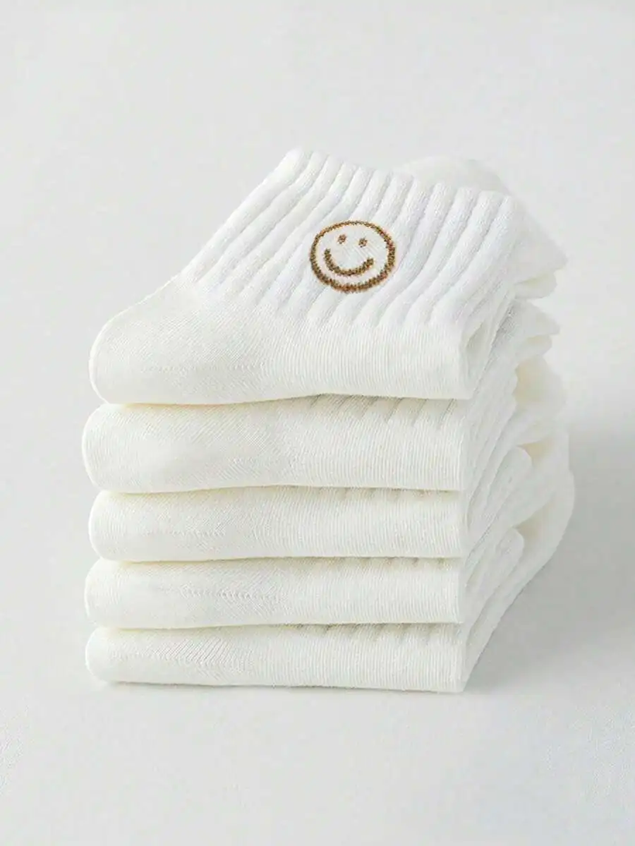 

Women White Short Socks With Smile Face Embroidery Comfortable Breathable Casual Sports Socks