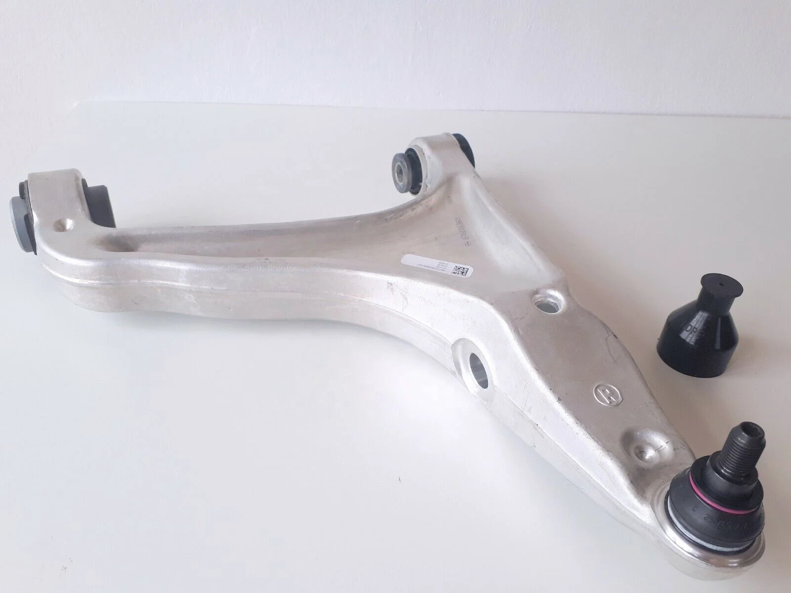 OEM 670213730 67021379 For Maserati Levante Swing arm(2017+)  Front Suspension