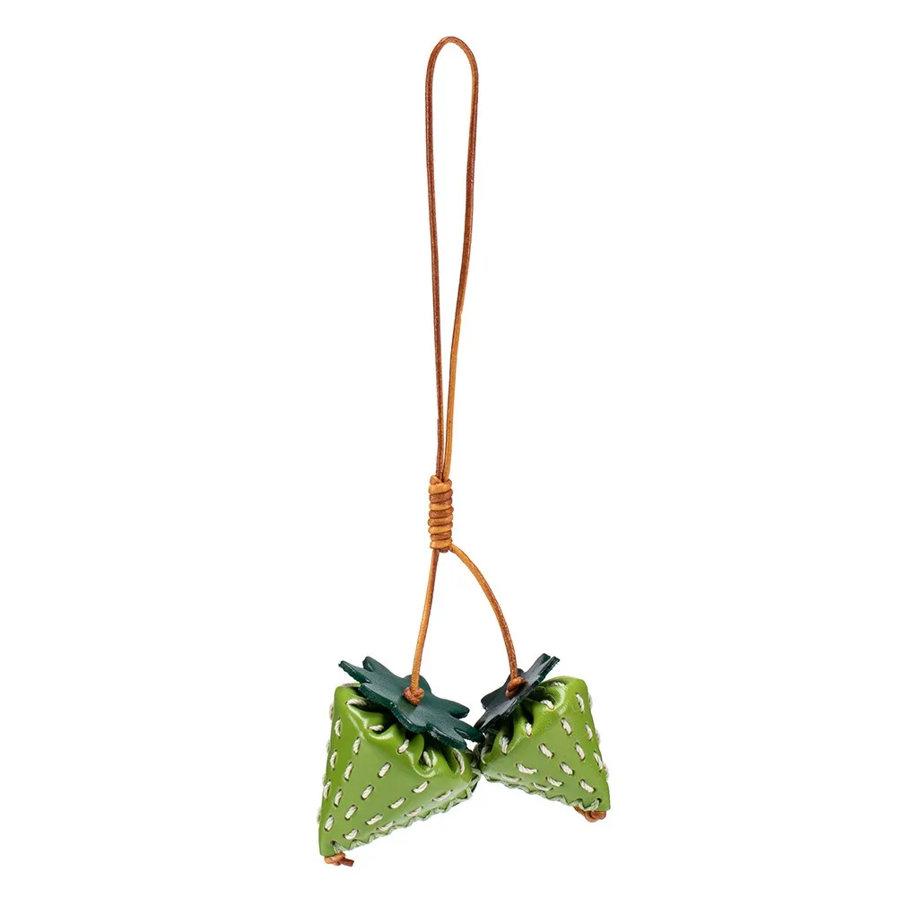 

Lovely Hanger Fruit Pendant Pear Strawberry Leather Keychain Handmade Peach Bag Pendant Bag Ornament