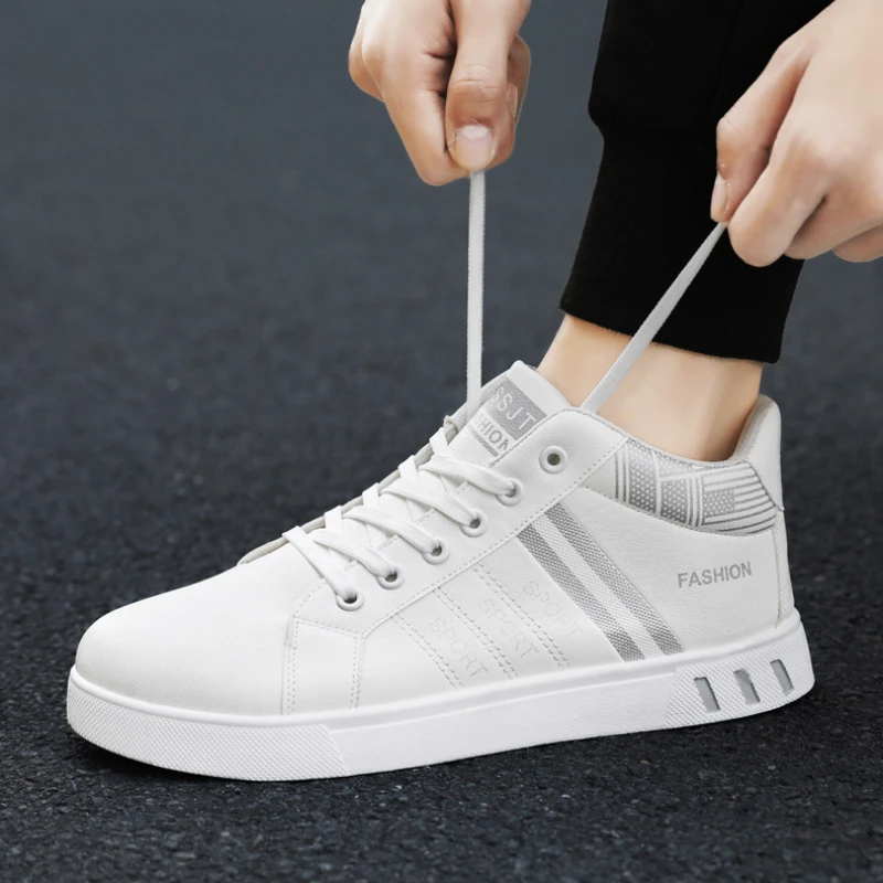 High Top Men Sneakers White Breathable Men Casual Shoes Fashion Designer Ankle Boots Non-Slip Platform Men Sport Shoes Plus Size