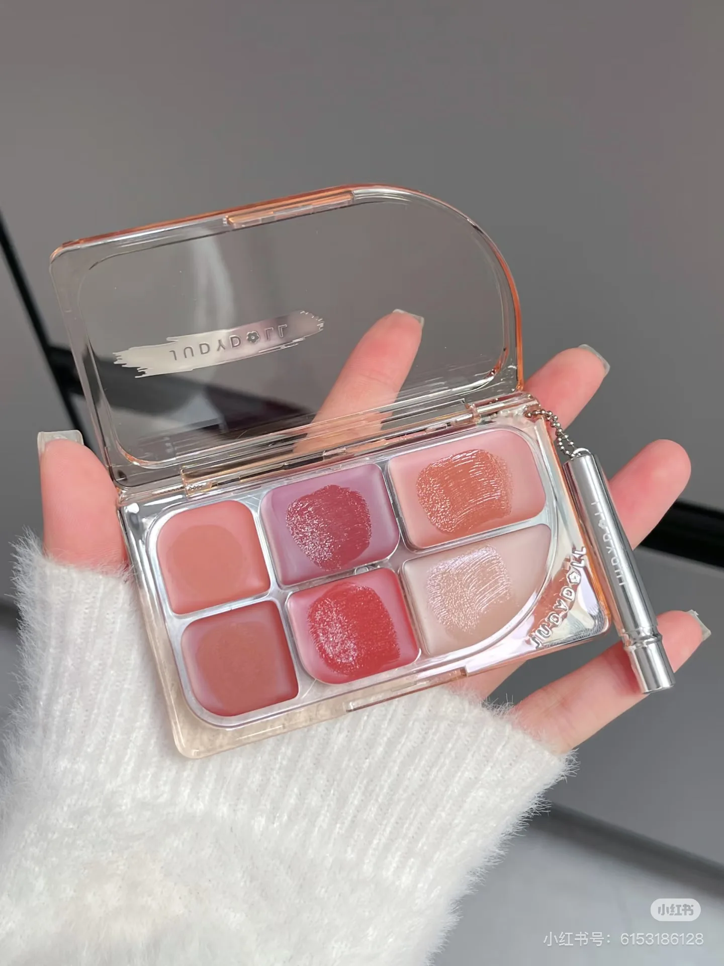 JUDYDOLL 6-Colors Matte Jelly Texture Lip Gloss Palette Lip and Cheek Dual-use DlY Blusher Gel Crystal Red Lipstick With Brush