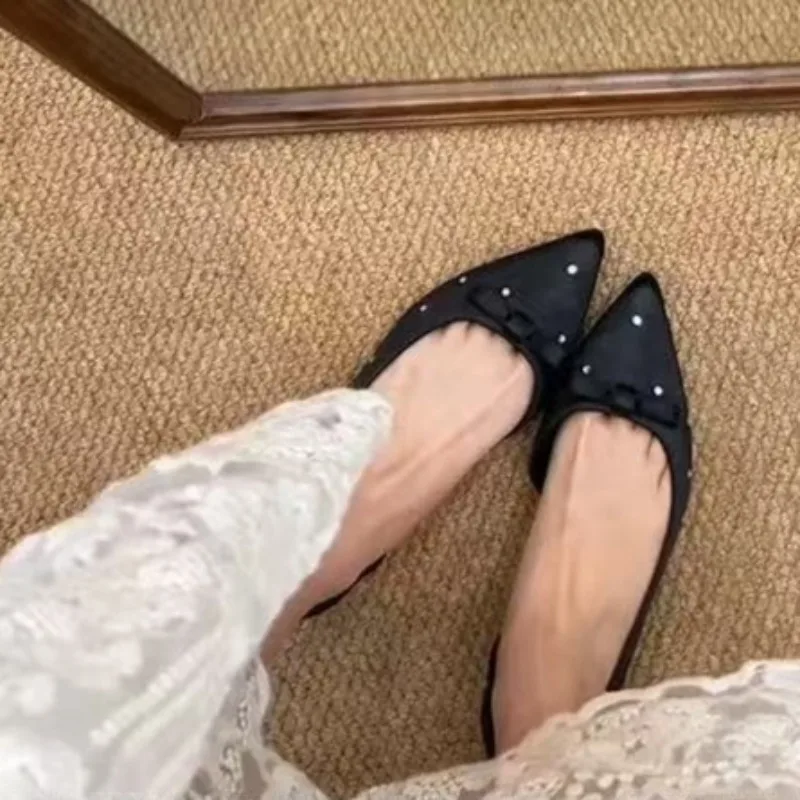 Inner Height Increasing Retro Side Empty Shallow Mouth Single Shoes for Women 2026 New Temperament Rhinestone Pointed Toe Shoes view 4
