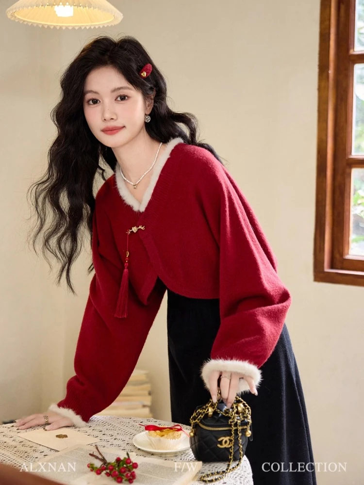ALXNAN Cardigan lavorato a maglia rosso da donna corto nuovo stile cinese maglioni con design unico con fibbia 2025 autunno top a maniche lunghe L52208SY