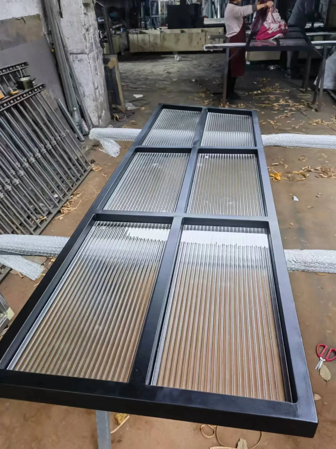 3 Lites Swing Steel Frame Glass Door with Door Lock