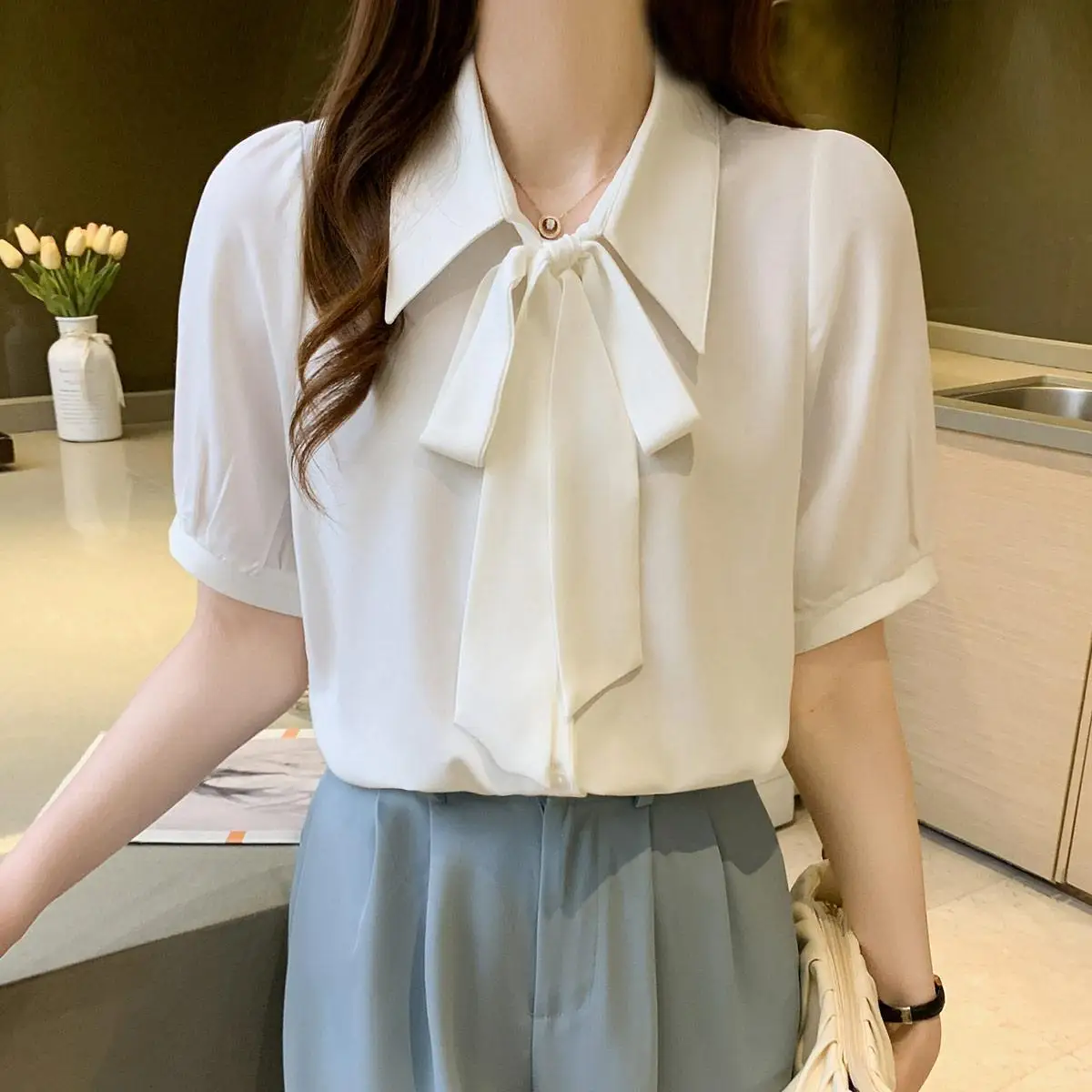 Summer and Autumn Casual Pure Color Chiffon Commuting Bow Tops Professional Short Sleeved Shirt Women