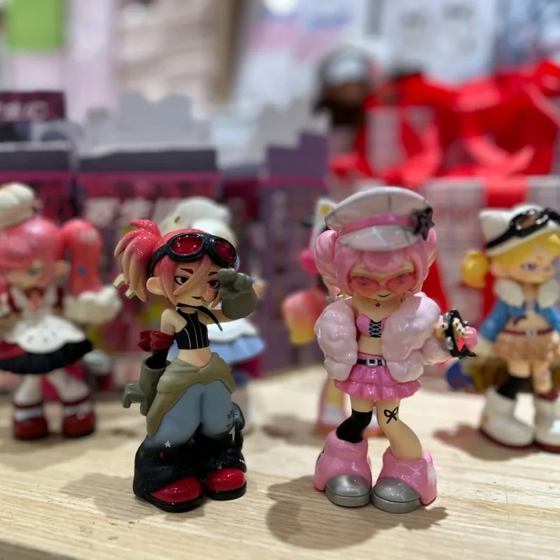 

Genuine Yandere Girl Parasitic Id Series Multiple Personality Model Beautiful Girl Blind Box Trendy Toy Figure New Gift Figure