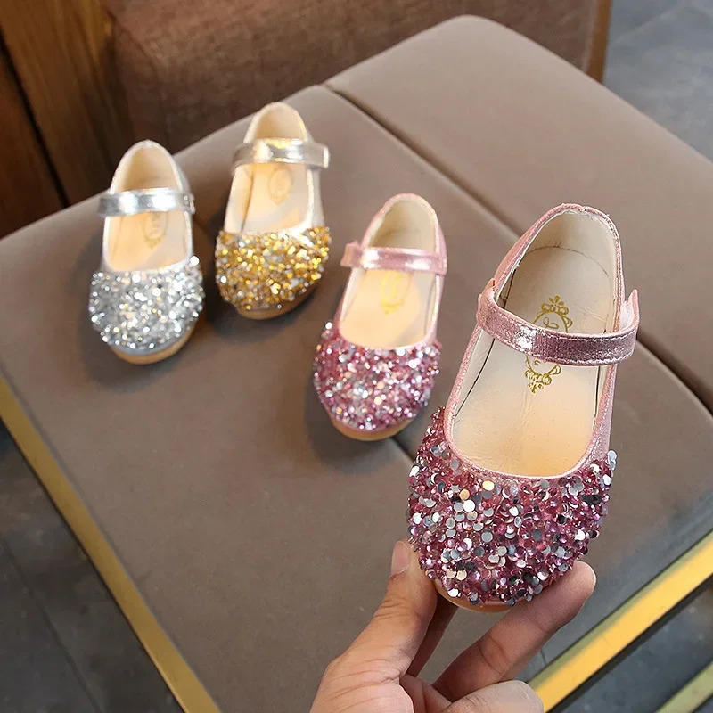 

Girls Spring Autumn Simple Leather Shoes Children Soft Soled Shoes Korean Version Girls Princesses Sequins Straps Velcro Shoes
