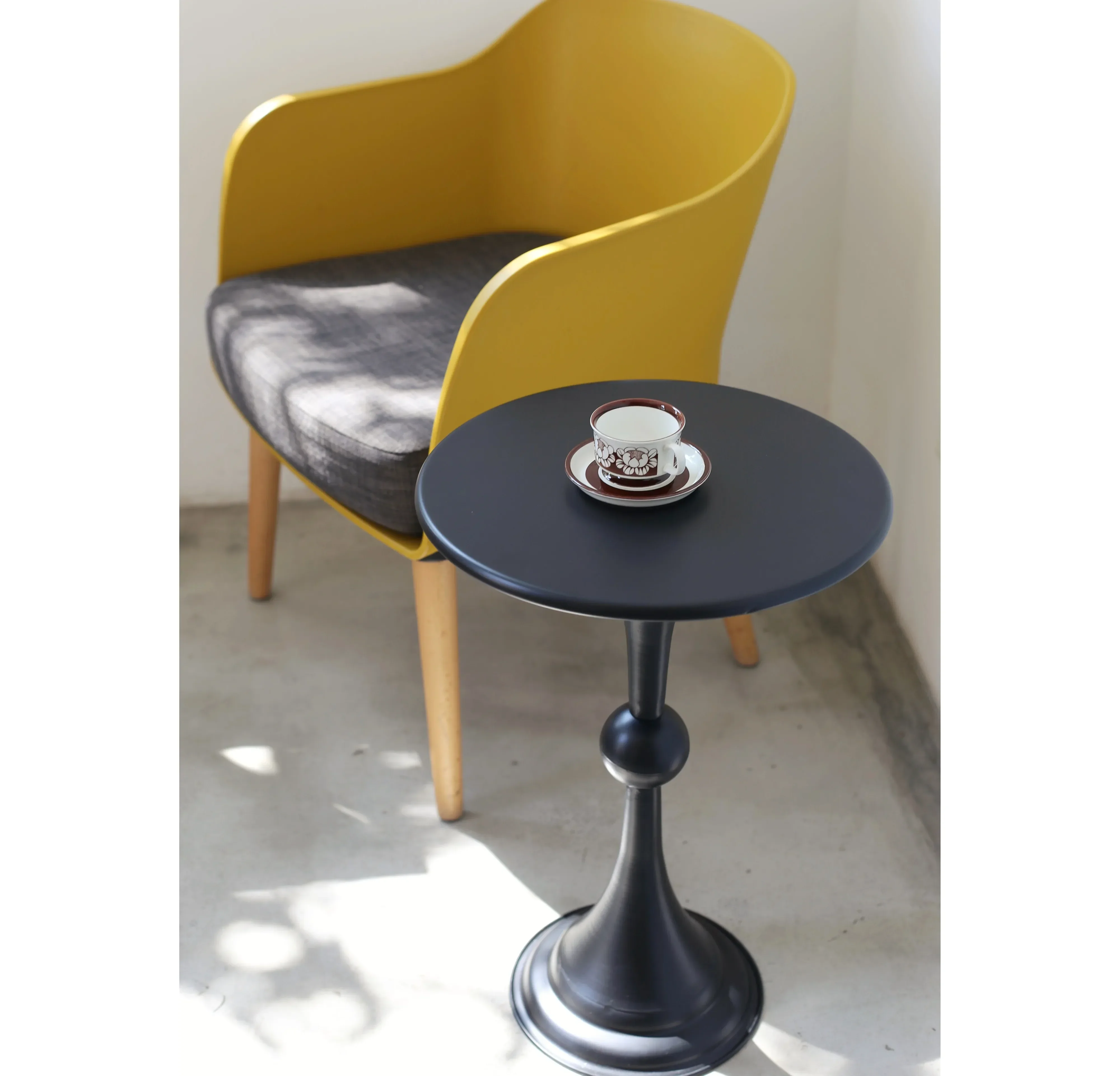 

Nordic Wrought Iron Minimalist Living Room Furniture Sofa Side Coffee Tables Retro Design Side Table Small Round Table Mesas