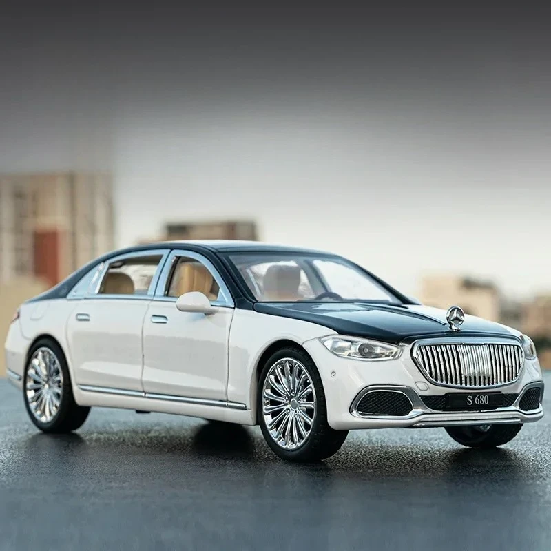 

1/22 M B M S680 Alloy Model Car Diecast High Simulation Model Sound and Light Toy Car Central Control Ornaments
