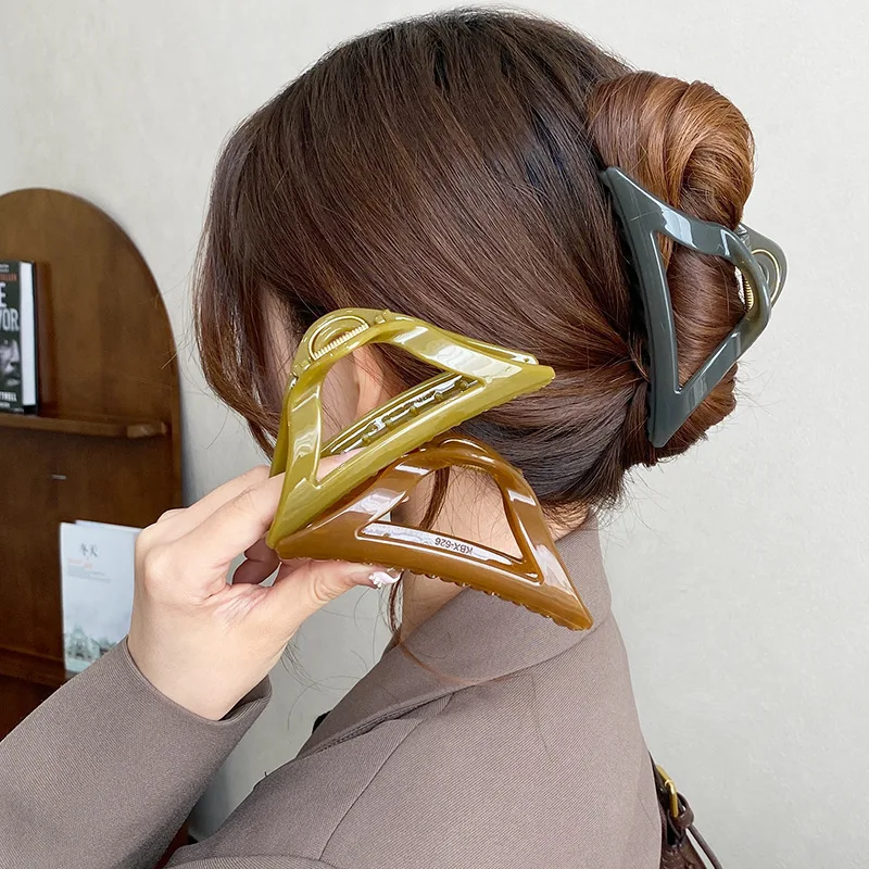 Korean Style Triangle Hollow Hair Clip Women's Colourful Back of the Head Hair Grab Clip Fashion Temperament Simple Going Out