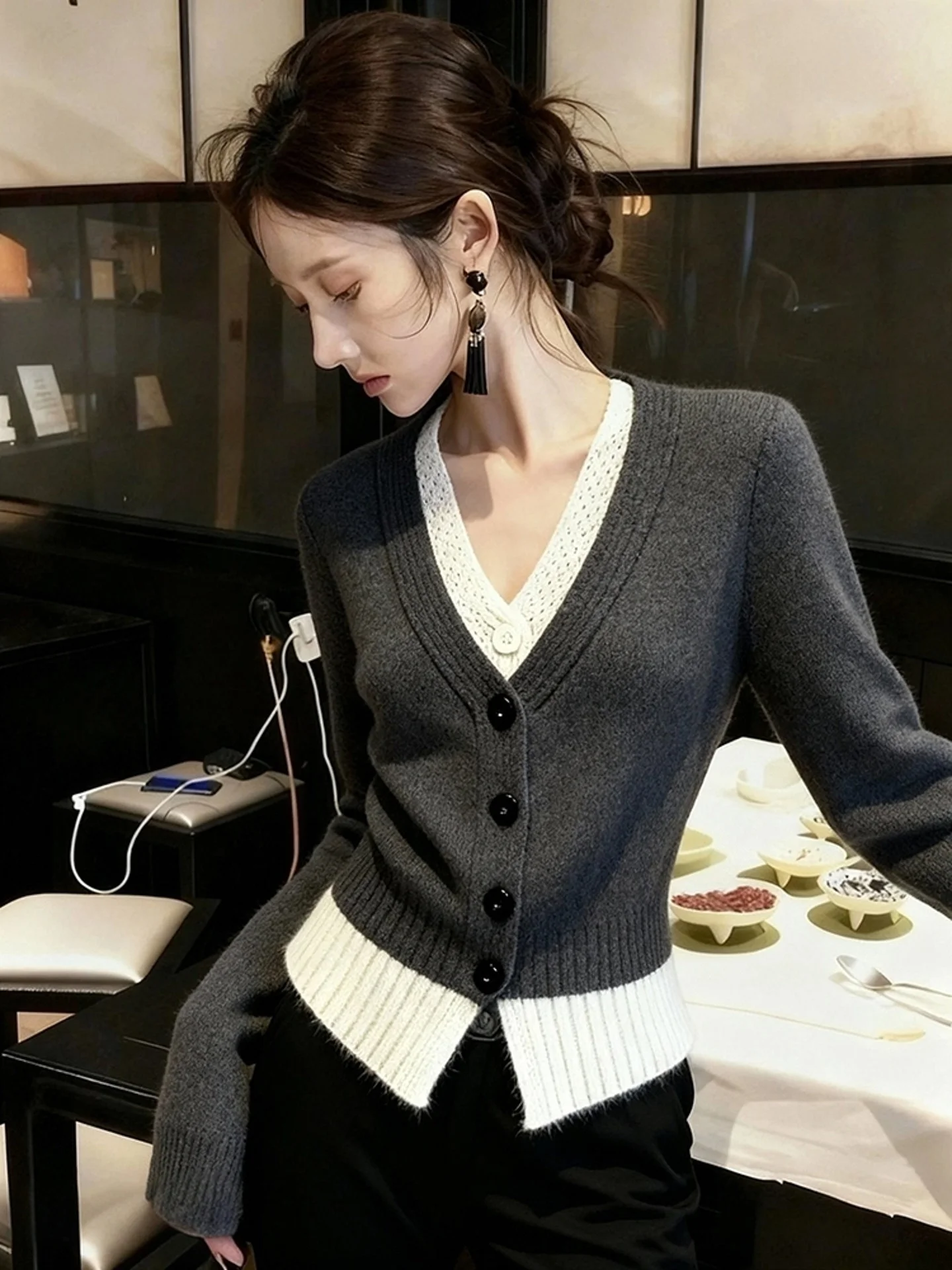 

ay Knitted V-Ne Long Sve Open Cardigan Women's Early Spring 2026 New Waist-Cinching Slimming Outerwear Soft Sweater