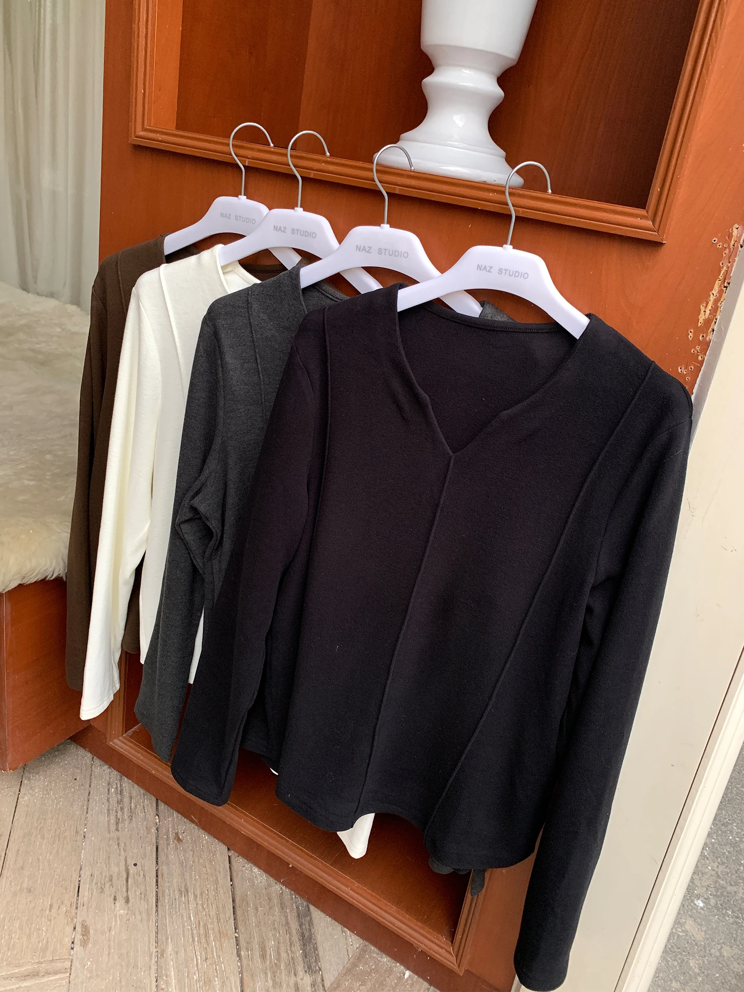 

Loose Long Sve V-Ne T-irt Women's Casual Comfortable Base irt plus Size Design Sensation Color Winter Top