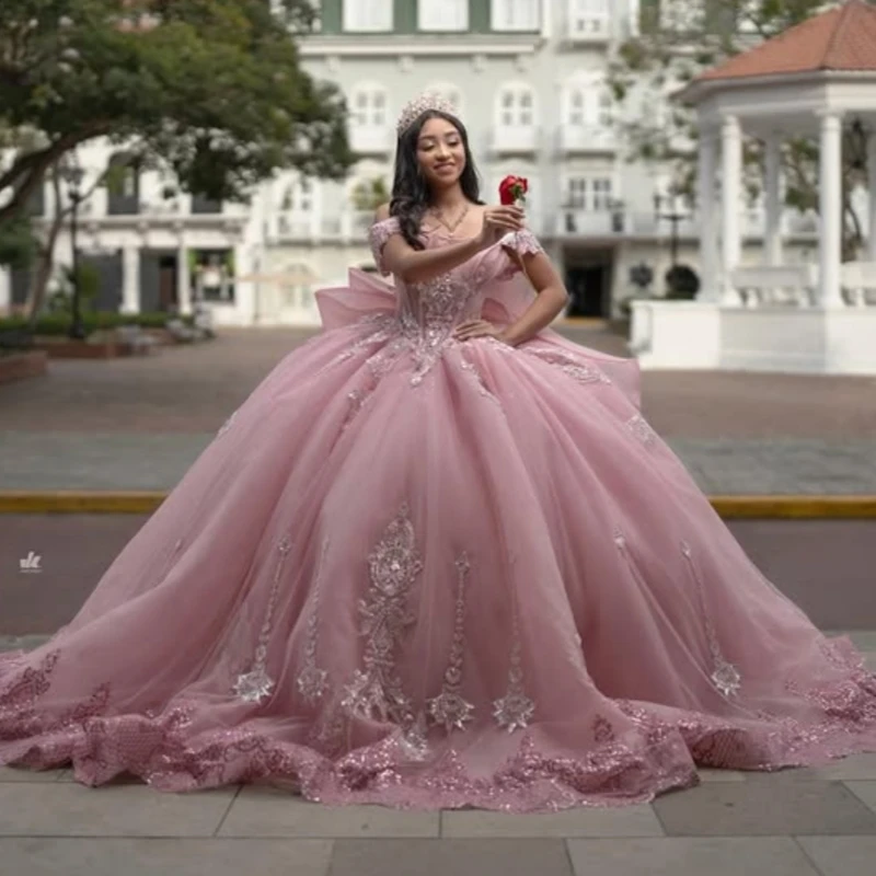 

Pink Shiny Ball Gown Quinceanera Dresses Sequin Applique Lace Beading Crystal Bow Tull Corset Off Shoulder Sweet 16 Dress vestid