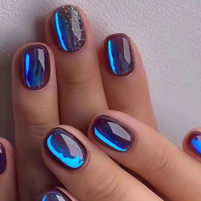 24Pcs Short Simple Blue Fake Nails with  Golden line Design Wearable Square False Nails Fashion Finished Press on Nails