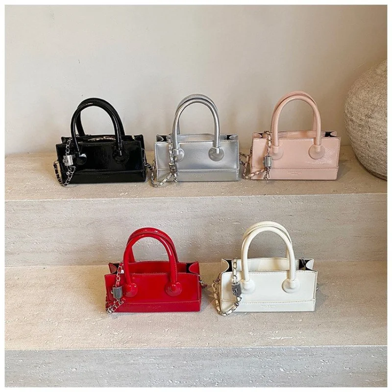 

Famous Designer Leather Women's Crossbody Bag Luxury Brand Fashionable Elegant Commuter Daily Vintage Classic Bag​