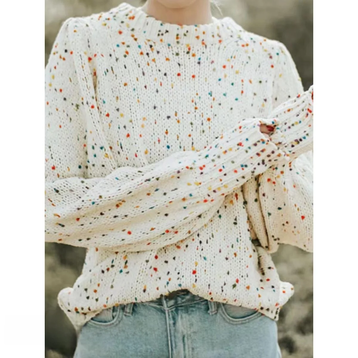 เสื้อไหมพรมถักลายจุดทรงหลวมใส่สบายสำหรับผู้หญิง รุ่นฤดูใบไม้ร่วงปี 2023