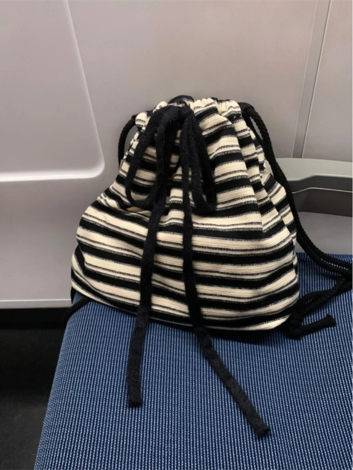 大容量ストライプニットキャンバスバックパック怠惰なスタイルファッショナブルなダブルショルダーバッグ春夏新作スクールバッグ