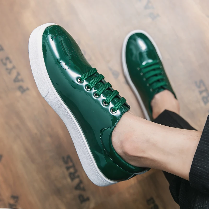 New High Quality Patent Leather Casual Shoes Men\'s Lace-Up Sneakers Green Carved Sole Designer Leather Shoe hombres zapatos  A15