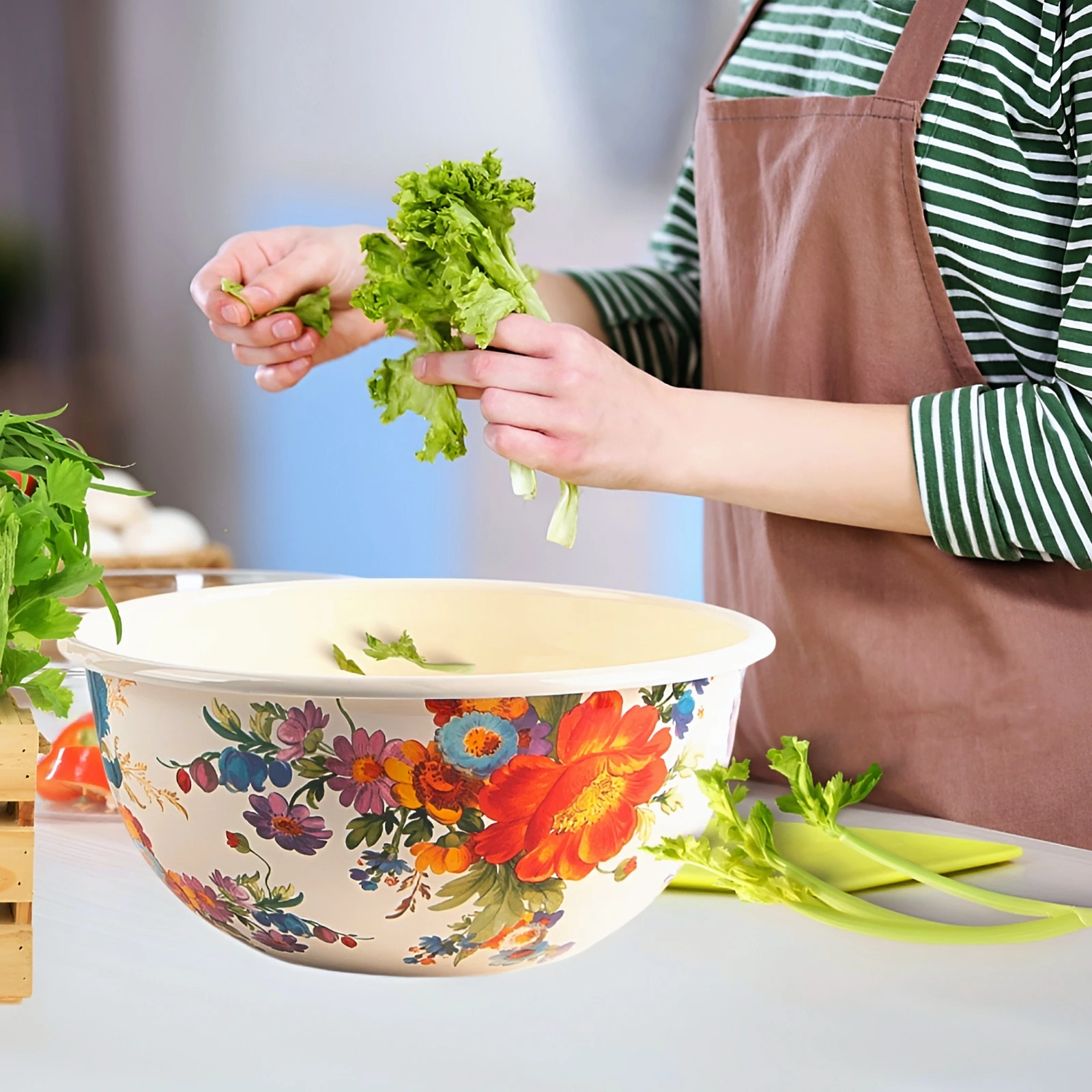 Healthy Life Starting from Here: Practical Enamel Salad Mixing Bowl