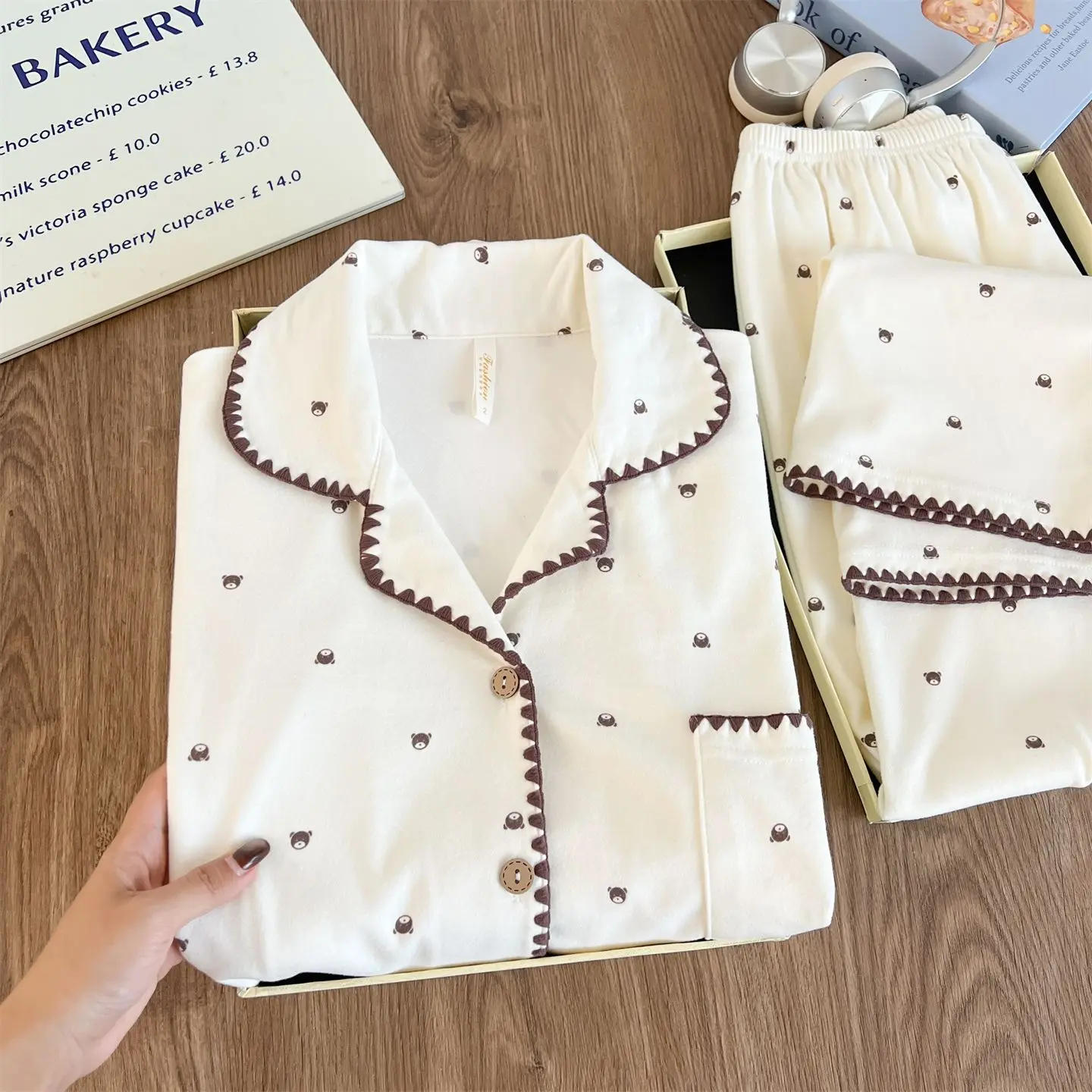 

Cute Thickened Flannel Bear Sleepwear Women's Style Autumn Winter Korean Version Home Clothes Warm Home Clothes for Winter