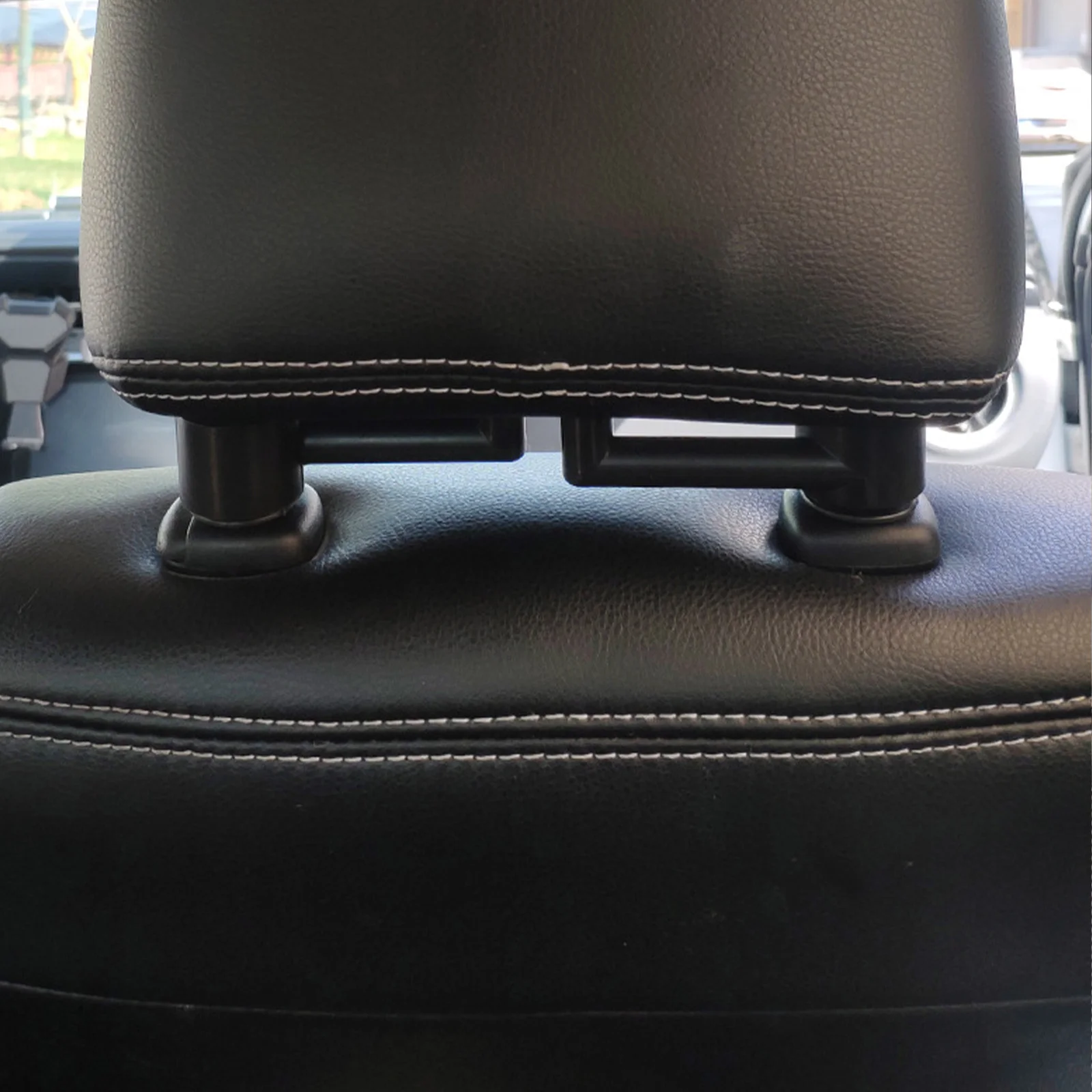 

2Pcs Car Hooks Vehicle Back Seat Headrest Hooks ABS Material Purse Bag Hook Durable with High Bearing Capacity
