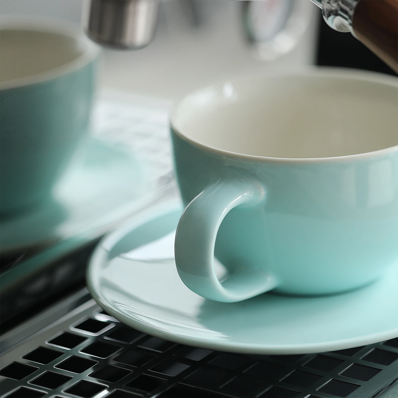 Juego de taza y platillo de café de cerámica MHW-3BOMBER, taza de café expreso de 300ML para té, cafetería, accesorios de Bar, herramientas de Barista, taza de té y bandeja