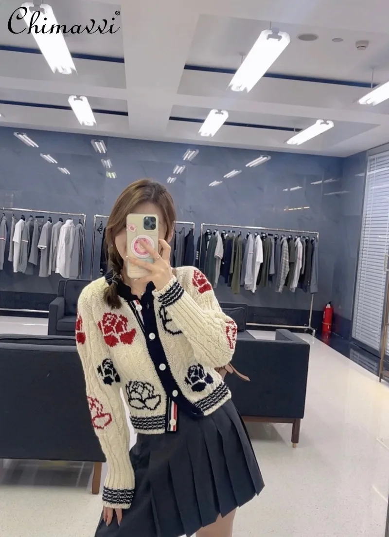 

2024 Autumn and Winter New Knitted Cardigan Long-Sleeved Flower Temperament Versatile Short Outerwear Sweater For Women