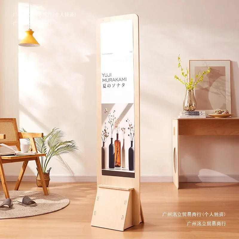 Стенд от пола до потолка