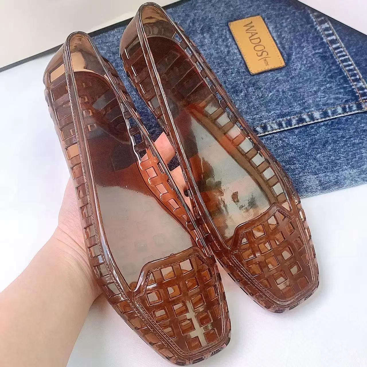 Spring and Summer New Korean Style Transparent Crystal Shoes for Women, Comfortable Closed-Toe Hollow Sandals, Soft and Fashionable Dongdaemun Jelly Shoes, Slip-On Slippers