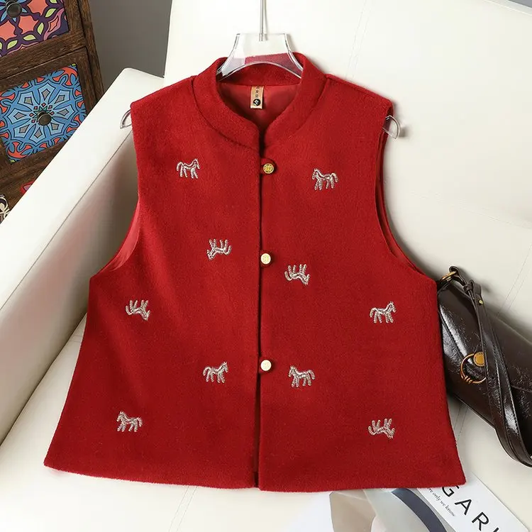 

Embroidered Woolen Vest 2026 Winter New Sle Festive Chinese Sle Mid-aged And ly Women's Jaet for New Year Celebration