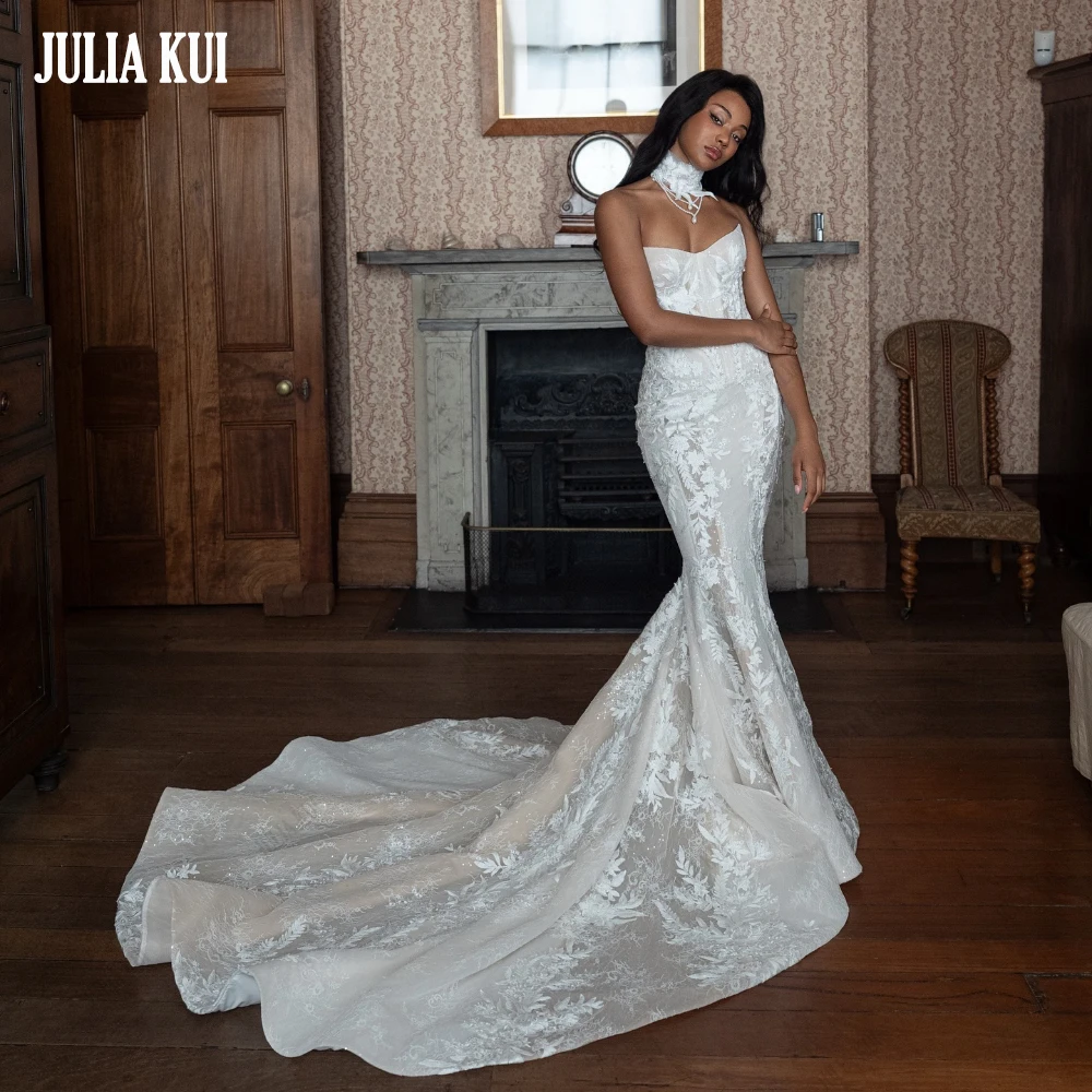 Vestido de Noiva Sereia Elegante Julia Kui com Renda, Apliques e Miçangas, Sem Mangas, Estilo Trompete