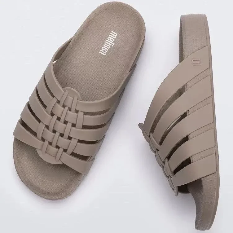 شبشب ميليسا داخلي ناعم من الأسفل ملابس منزلية عصرية للحمام مضادة للانزلاق مريحة من مادة PVC المنسوجة سهلة الارتداء للارتداء غير الرسمي #2