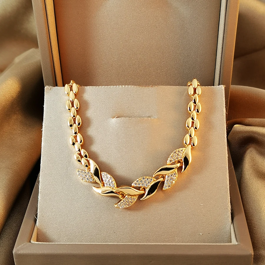 Elegant Leaf Rhinestone Gold Bracelet for Women Stackable Wrist Jewelry Daily Party Accessories