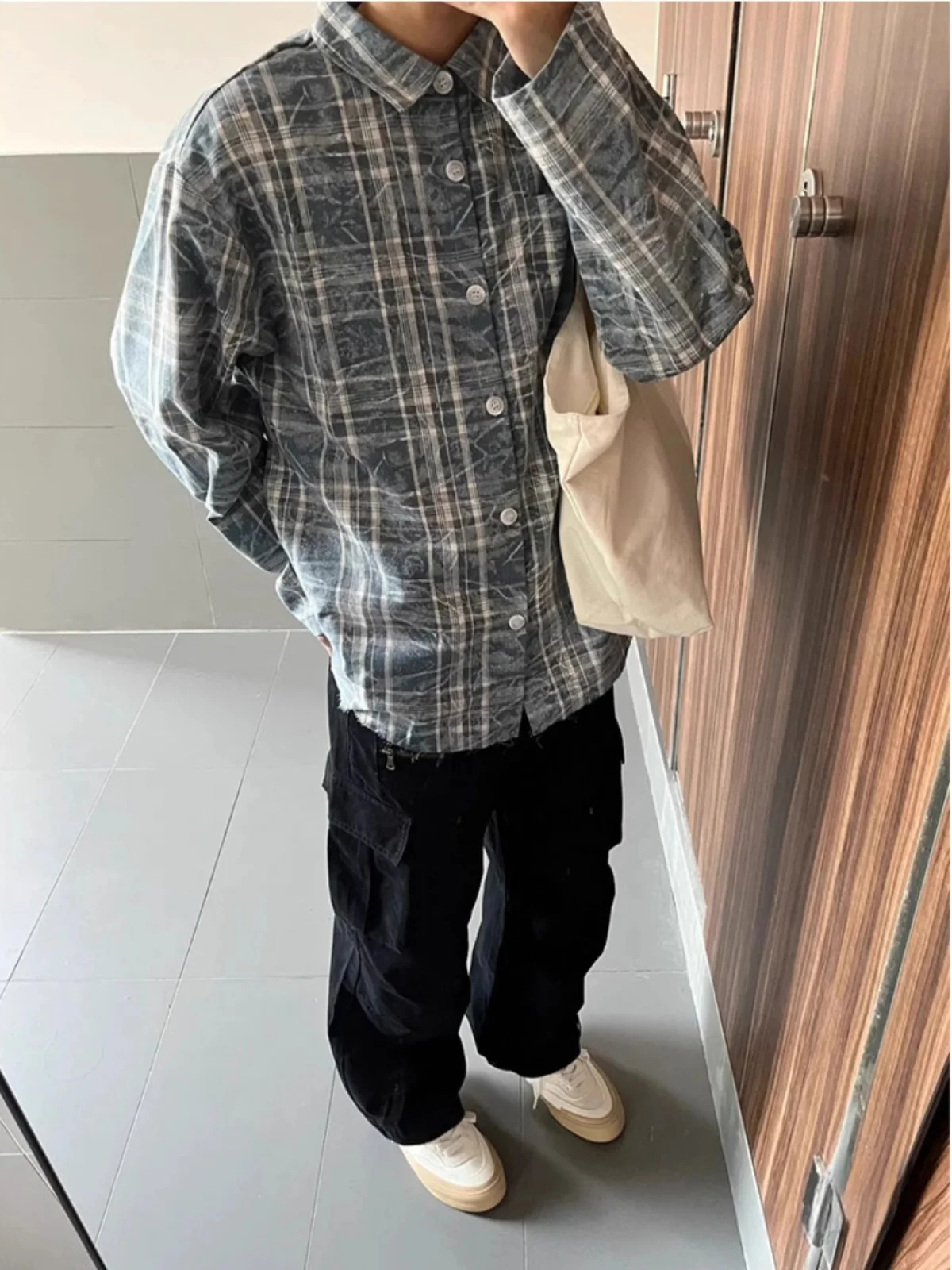 

Мужская свободная повседневная куртка с длинными рукавами, с эффектом потертости, с рисунком дерева, в корейском стиле, всесезонная, универсальная