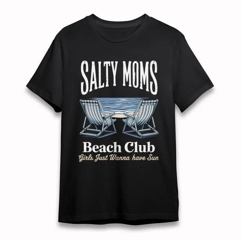 تي شيرت نسائي كلاسيكي بتصميم كرسي Salty Moms Beach Club بتصميم كلاسيكي مخطط