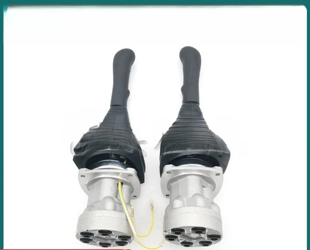 Excavator for Doosan Daewoo DH150 220 300-5 Hyundai 200-5 joystick handle pilot valve Assembly