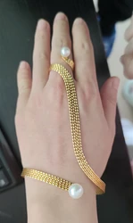 Fashion 18K Gold Color Metal Net Cuff Palm Bangle Link Finger Ring One Piece Simulated Pearl Hand Palm Bangle Jewelry New Trendy