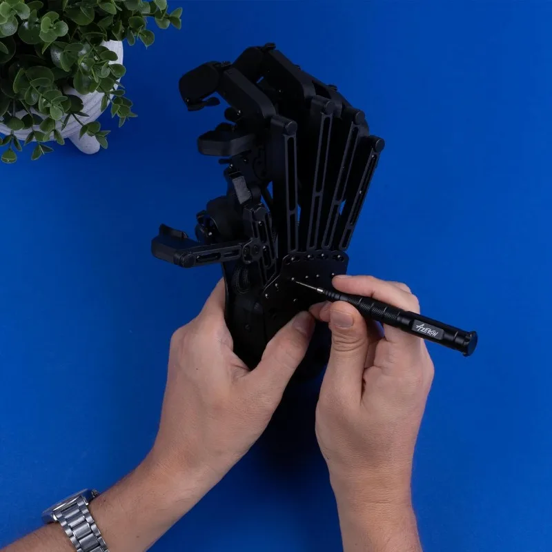 Cyborg Gaming Keyboard – Clavier programmable à une main pour les jeux sur PC – avec manette analogique et 29 touches programmables –