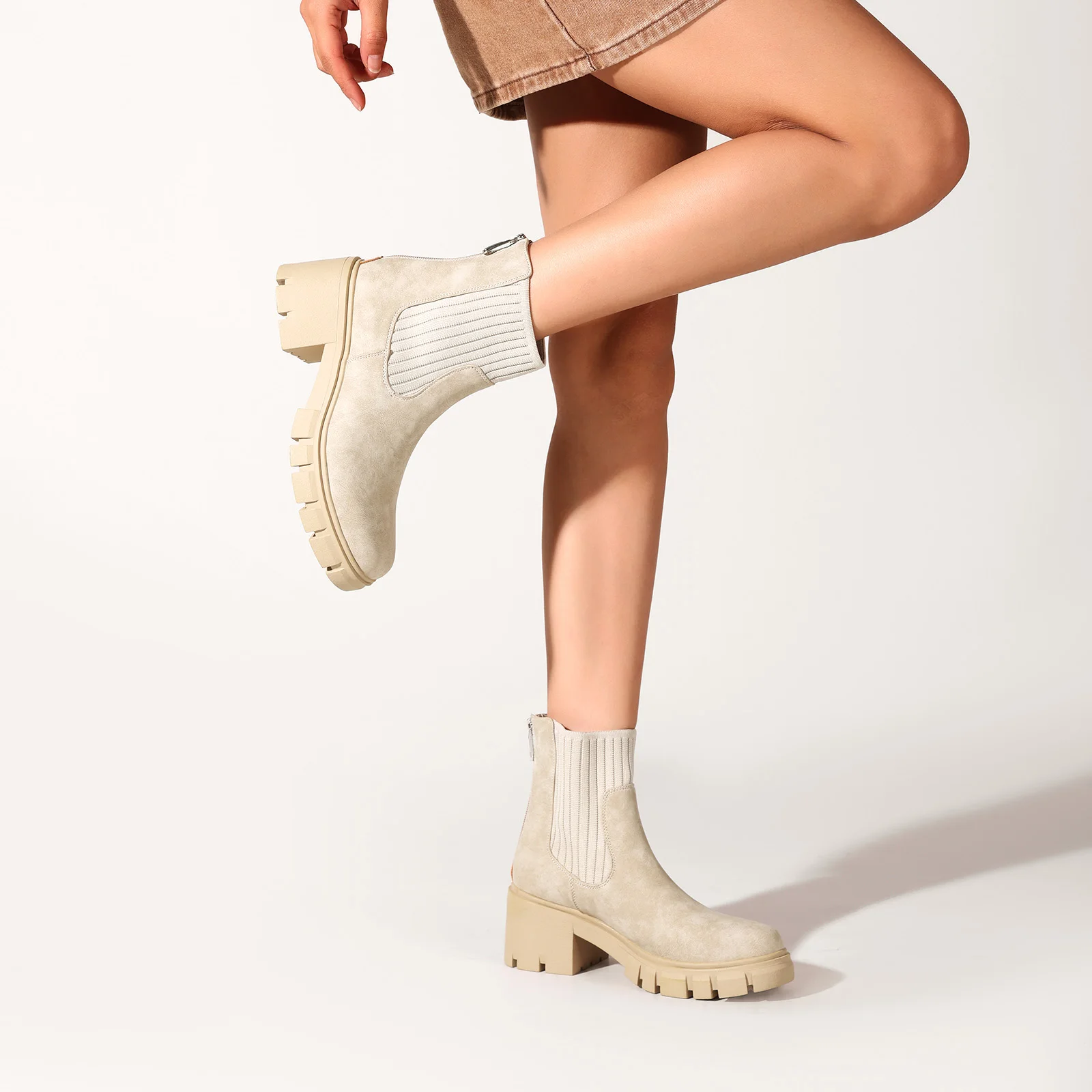 

Women's Chelsea Boots - Platform Ankle Boots, Elastic Sides, Fashion Lug Sole, Chunky Heel Booties