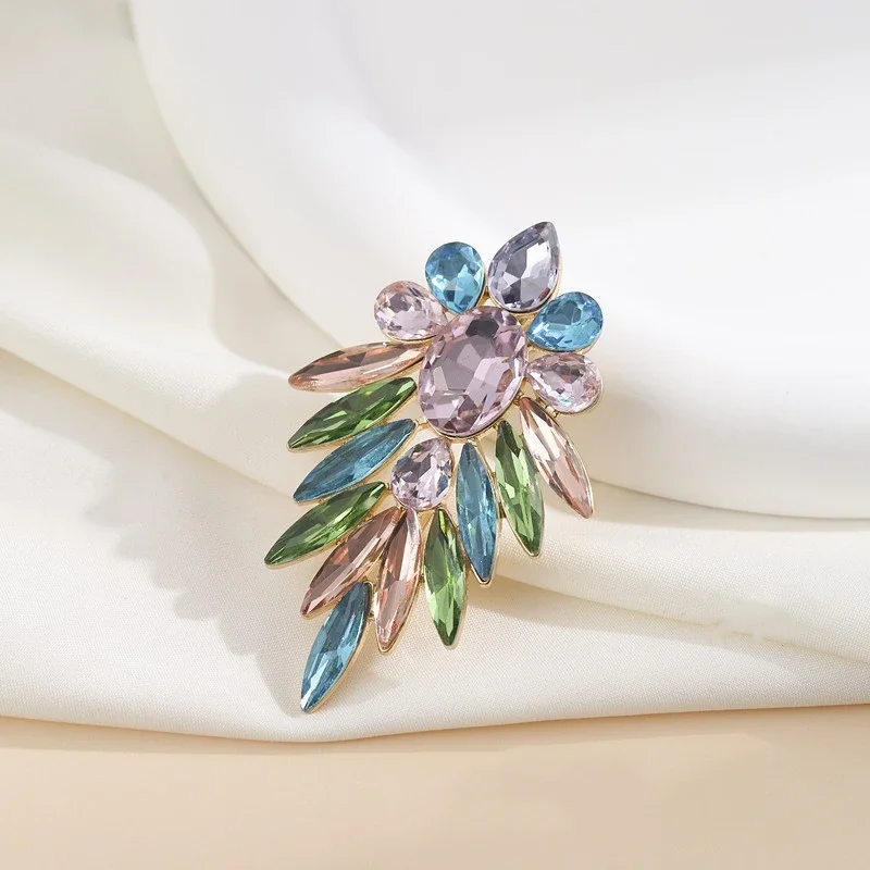 SKEDS Luxury Shining Rhinestone Lozenge Badges Brooches For Women Men Exquisite Crystal Boutique Decoration Accessories Jewelry image 3