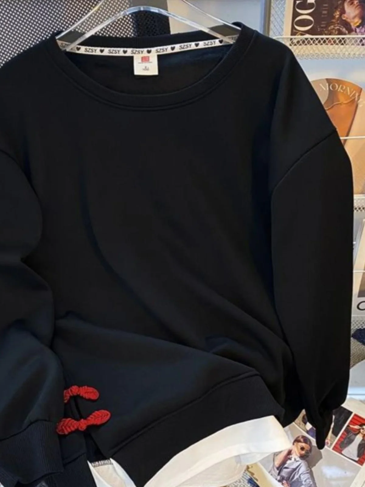 

Очень большой женский свитшот в новом китайском стиле с пуговицами, осенне-зимний, ретро, в стиле Национальной моды, для весом до 300 фунтов, красный, на год рождения.