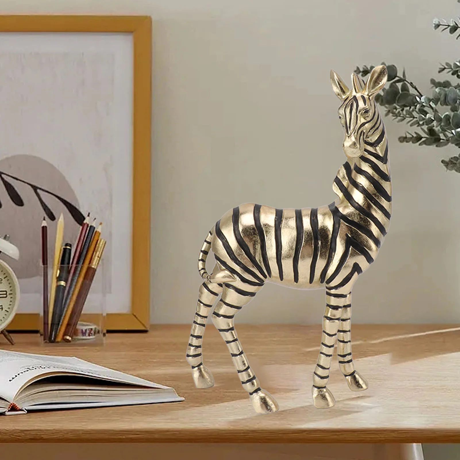 

Resin Zebra Statues Gold Vivid Slip Resistant Compact Simulated Animal Statues For Home Decoration