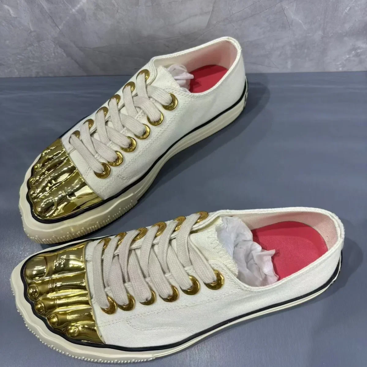 Goldene Canvas-Sneaker für Damen und Herren, rutschfest, atmungsaktiv, hochwertige Streetdance-Performance-Schuhe mit Schnürung und flacher Sohle – Detail 5