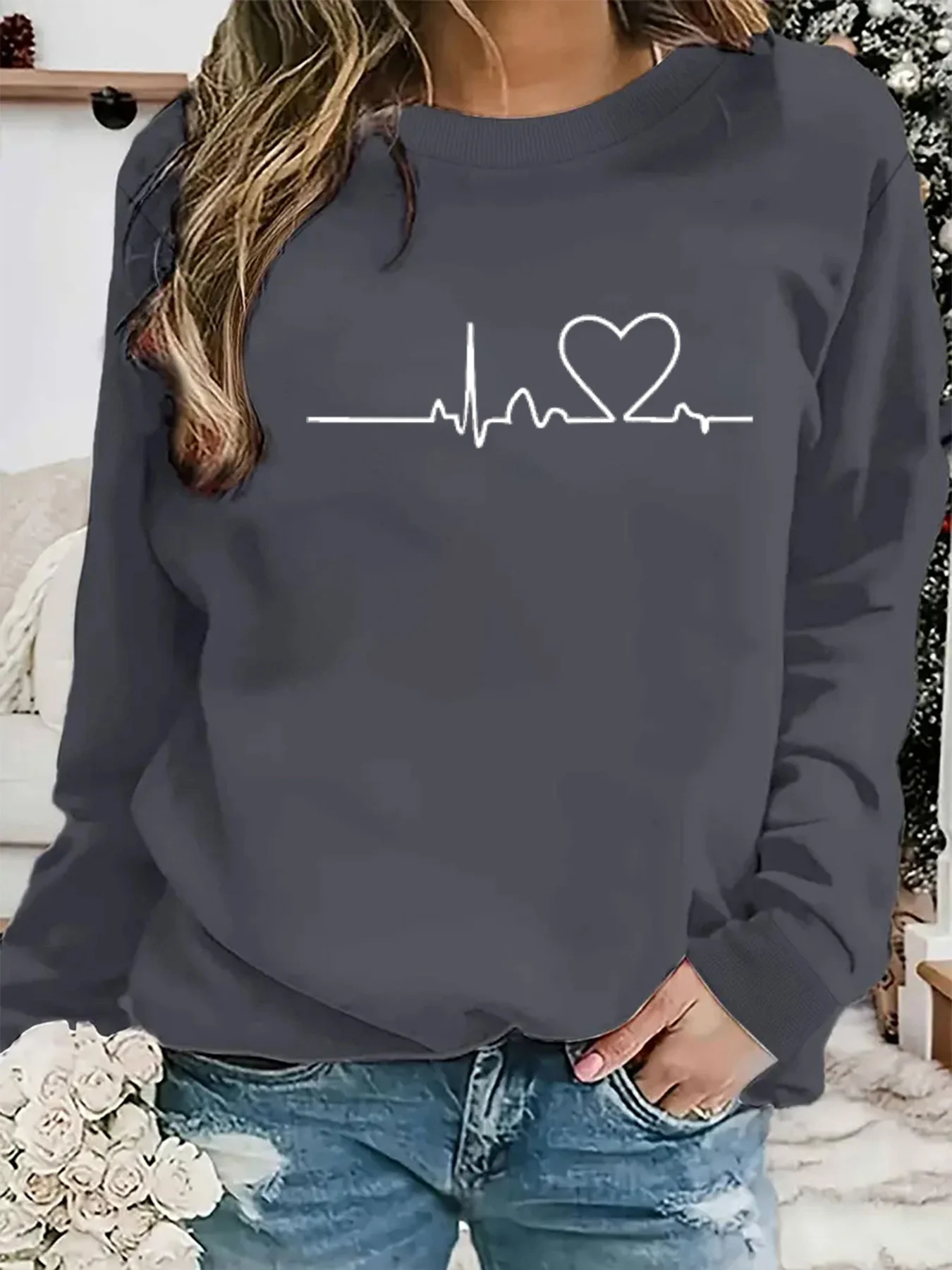 Women's autumn and winter casual loose and comfortable warm electrocardiogram graphic printed round neck long sleeved pullover