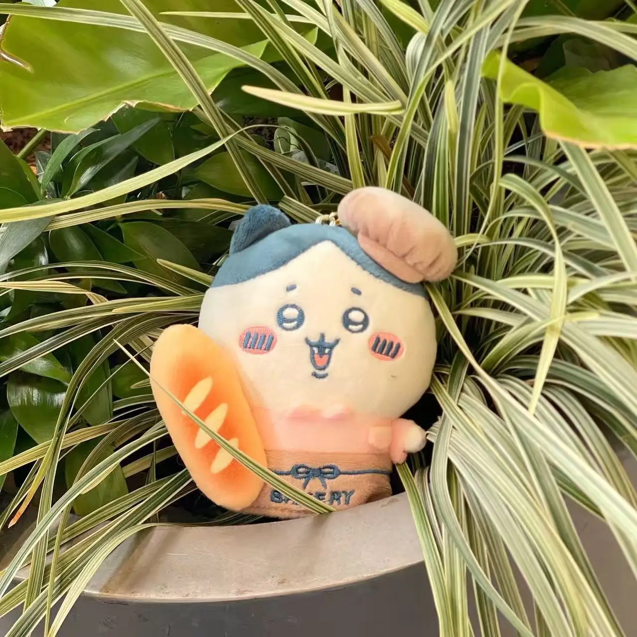 jiyiBakery Serie Plüsch-Schlüsselanhänger Niedlicher Usagi Hachiware Taschenanhänger Weicher Flauschiger Sammler-Accessoire für Fans und Teenager – Detail 7