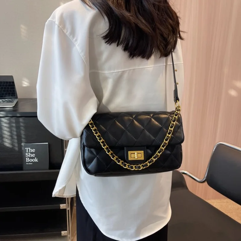 

Ladies Messenger Bag Crafted From Premium Leather Boasting Casual High-End Lasting Look​